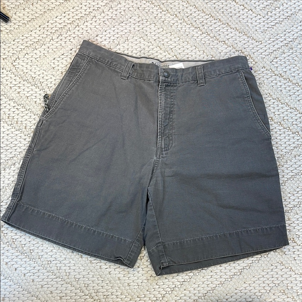 Columbia Shorts size 34